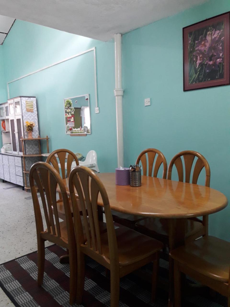 Homestay Ustaz Тайпинг Экстерьер фото